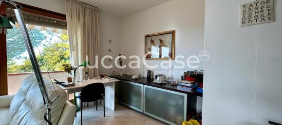 4 bedrooms Villa in Massarosa, Italy No. 81735 15