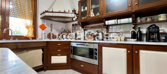 4 bedrooms Villa in Massarosa, Italy No. 81735 21