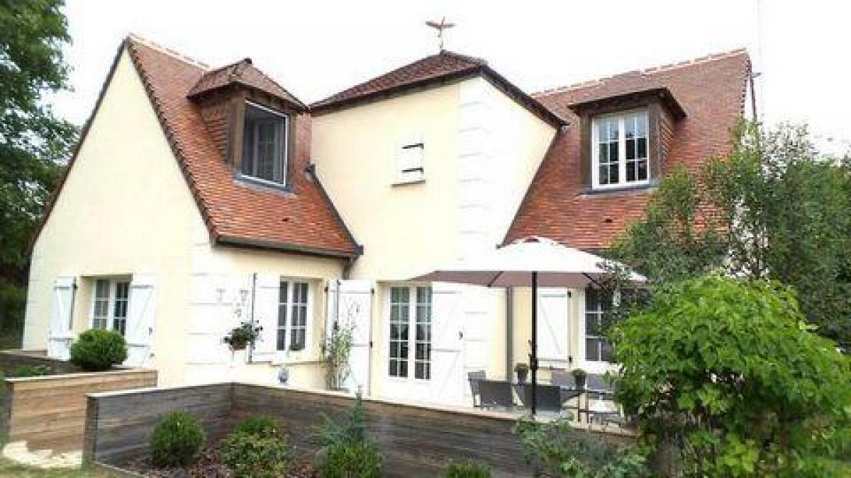 3 bedrooms House in Meaux, France No. 24967