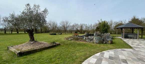 5 bedrooms House in Loire-Atlantique, France No. 100912 10