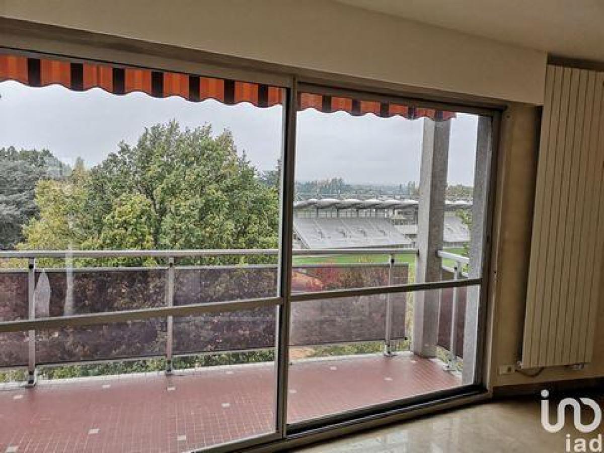 4 bedrooms Condo in Vichy, France No. 7407