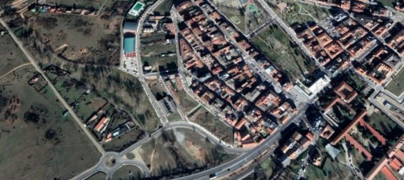 570m² Land in Valverde de la Virgen, Spain No. 70186 3