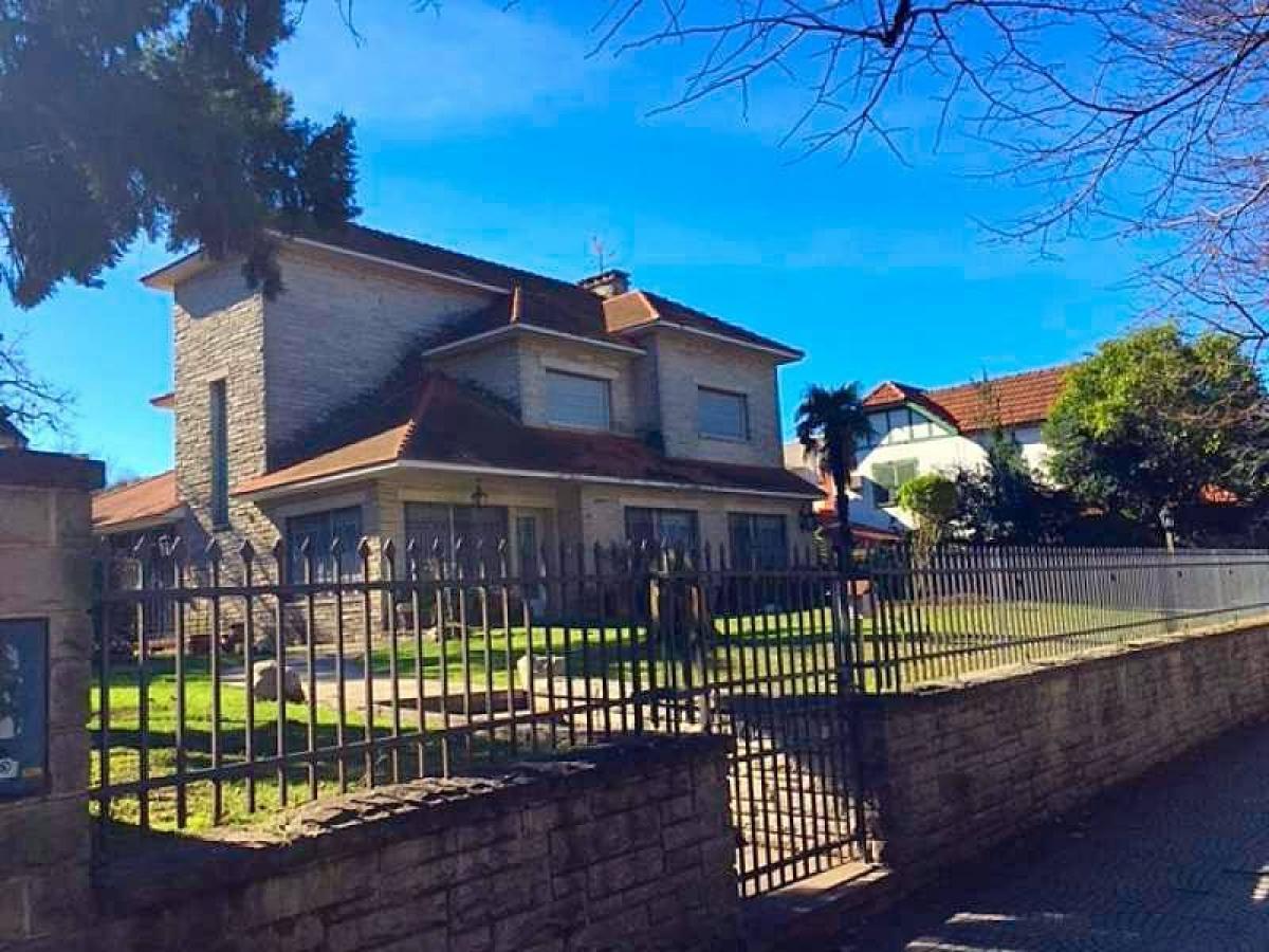 3 bedrooms House in Lomas de Zamora, Argentina No. 58187