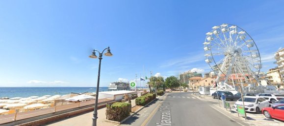 Квартира с 4 комнатами в Фоллоника, Италия № 71950 13