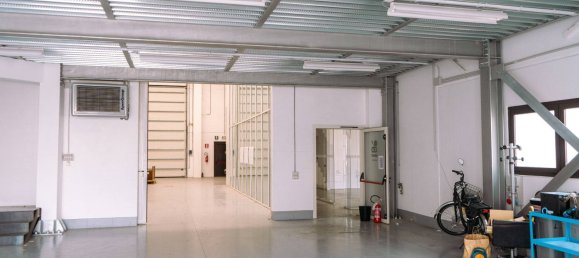 Entrepôt à Como, Italy 950m² No. 89951 33