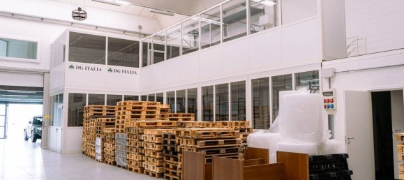 Entrepôt à Como, Italy 950m² No. 89951 26