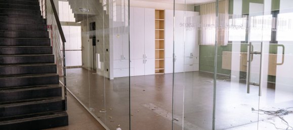 Entrepôt à Como, Italy 950m² No. 89951 36