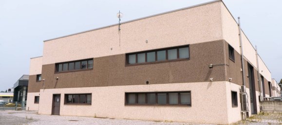 Entrepôt à Como, Italy 950m² No. 89951 44