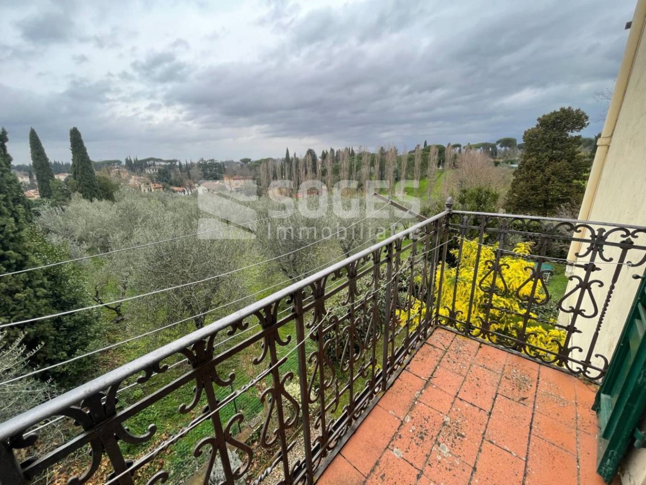 3 bedrooms Apartment in Florence, Italy No. 145578