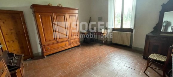 3 bedrooms Apartment in Florence, Italy No. 145578 2