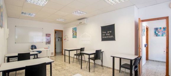 Коммерческая недвижимость 112м² в Маон, Испания № 1954 13