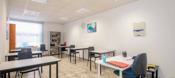 Коммерческая недвижимость 112м² в Маон, Испания № 1954 12