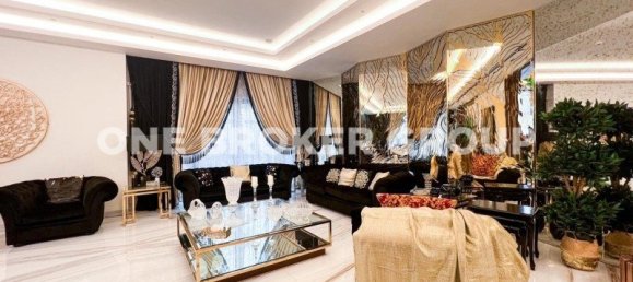 6 bedrooms Villa in Dubai, UAE No. 1170 4