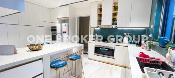 6 bedrooms Villa in Dubai, UAE No. 1170 3