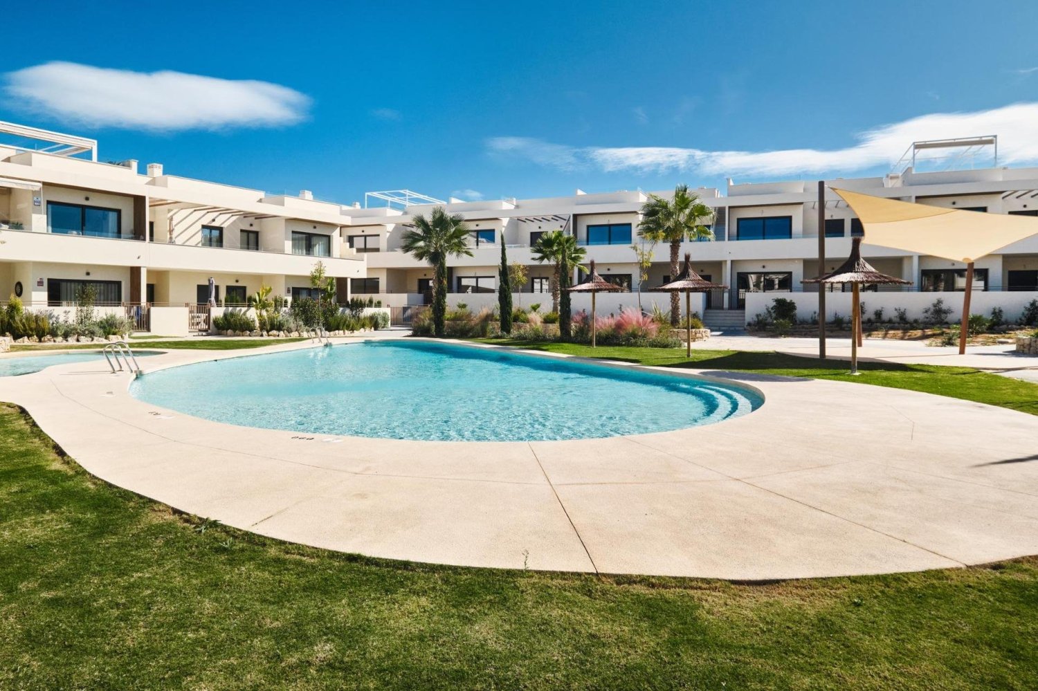 2 dormitorios bungalow en venta en La Veleta, Alicante, Comunidad Valenciana, Spain № 364983