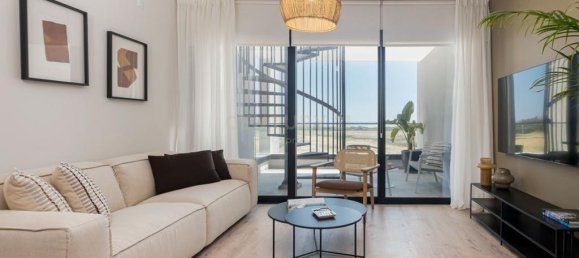 3 bedrooms Apartment in Limassol, Cyprus No. 4050 8