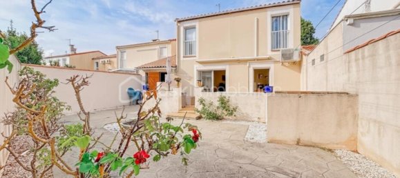 Villa de 4 dormitorios en Palavas-les-Flots, France No. 325029 2