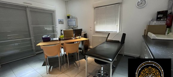 Büro in Rouvroy, France 208m², Nr. 69559 3