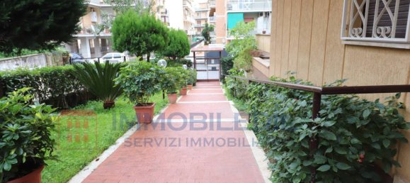 2 bedrooms Apartment in Rome, Italy No. 329273 7