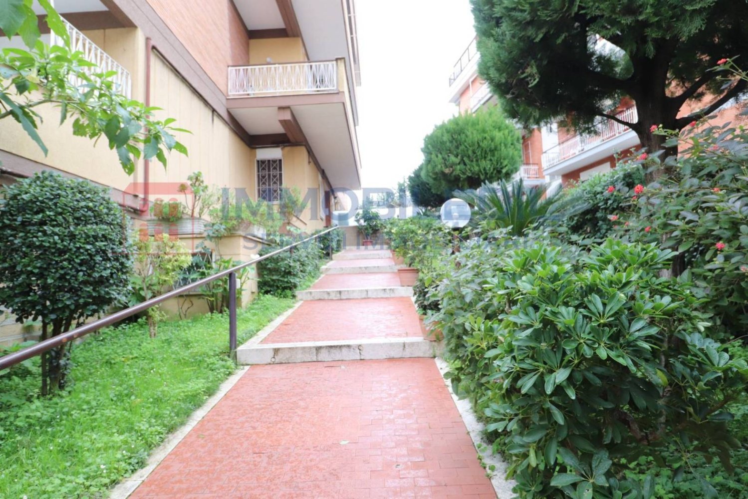 2 bedrooms Apartment in Rome, Italy No. 329273