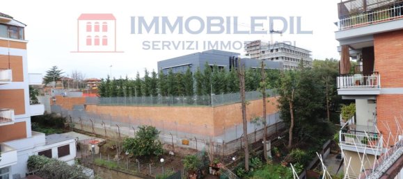 2 bedrooms Apartment in Rome, Italy No. 329273 4