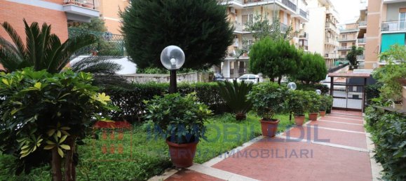 2 bedrooms Apartment in Rome, Italy No. 329273 6