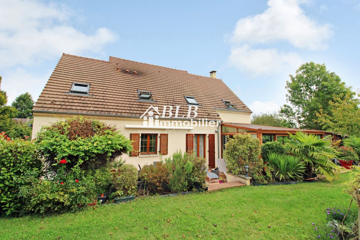 4 bedrooms House in Rambouillet, France No. 163375