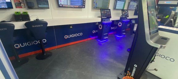 Imóvel comercial em Naples, Italy 95 m² N.º 289609 3