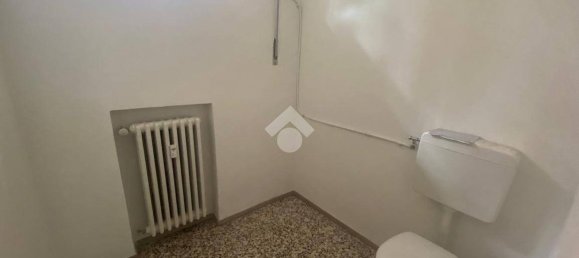 1 room Commercial property in Reggio Emilia, Italy No. 154040 6