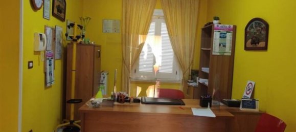 6 rooms Apartment in Scerni, Italy No. 223136 9