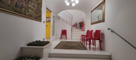 6 rooms Apartment in Scerni, Italy No. 223136 3
