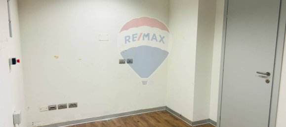 1 room Commercial property in Assisi, Italy No. 50293 4