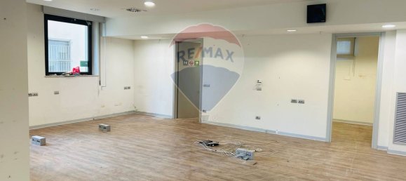 1 room Commercial property in Assisi, Italy No. 50293 5
