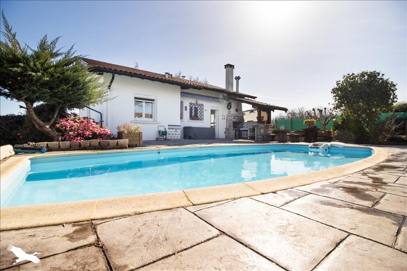 5 bedrooms House in Bassussarry, France No. 352814