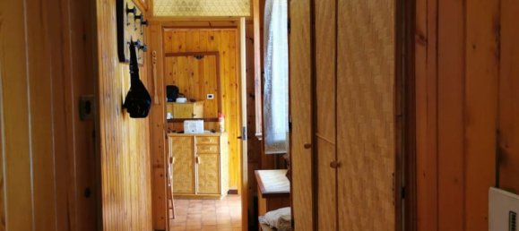 Dúplex de 3 habitaciónes en Massa d'Albe, Italy No. 254456 16