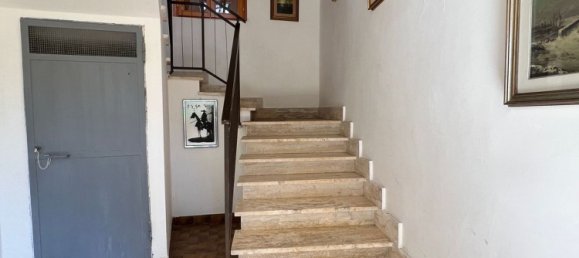 Dúplex de 3 habitaciónes en Massa d'Albe, Italy No. 254456 14