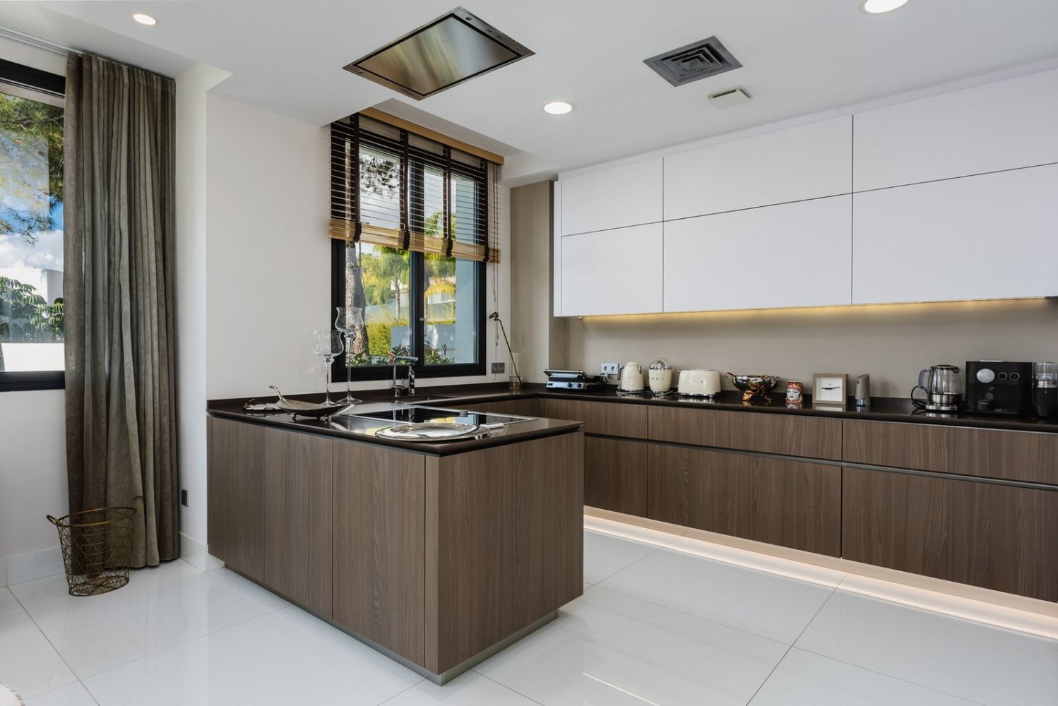 4 bedrooms Duplex in Marbella, Spain No. 130442