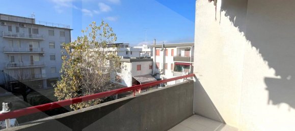 3 rooms Apartment in Campomarino, Italy No. 25358 6