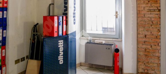 Oficina de 2 habitaciónes en Chiari, Italy No. 54746 11