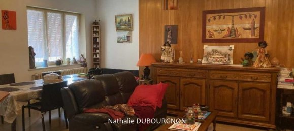 Edificio de 1 dormitorio en Pont-de-Veyle, France No. 202797 3