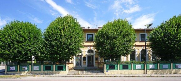 198m² Building in Pressbaum, Austria No. 196013 2