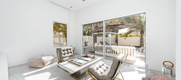 4 bedrooms Villa in Meadows, UAE No. 95900 6