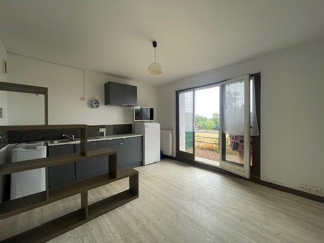 Studio in Blois, France No. 282660