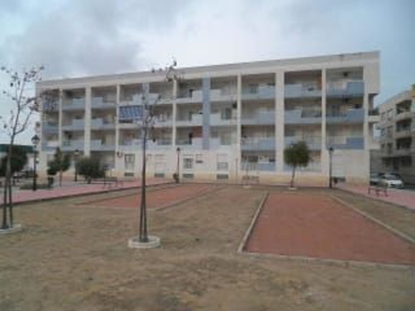 Garagem em Almoradi, Spain 325 m² N.º 203458