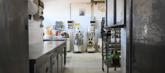 Gewerbliche Immobilie in Monopoli, Italy 180m², Nr. 327493 10