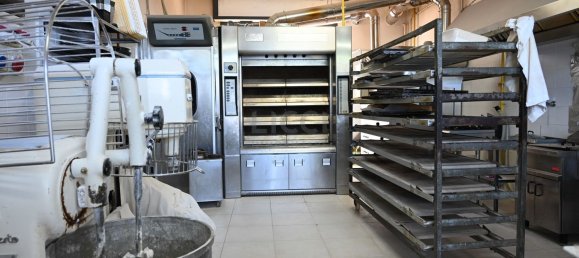 Gewerbliche Immobilie in Monopoli, Italy 180m², Nr. 327493 11