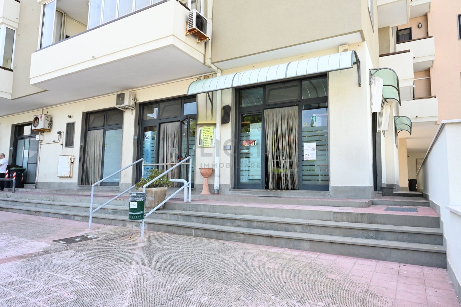 Gewerbliche Immobilie in Monopoli, Italy 180m², Nr. 327493