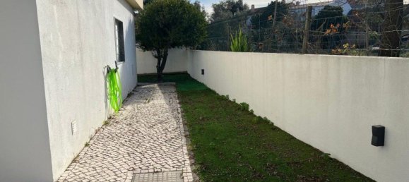 4 bedrooms House in Barreiro, Portugal No. 85050 17