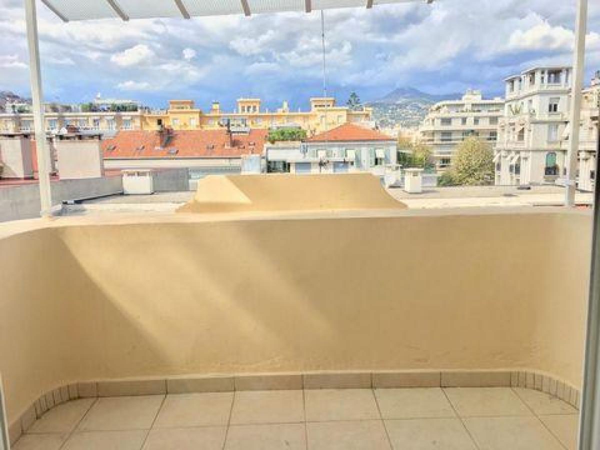 2 bedrooms Condo in Nice, France No. 3138
