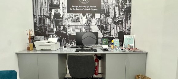 4 bedrooms Apartment in Naples, Italy No. 340027 6